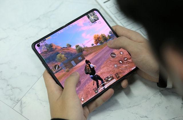 和平精英辅助【咪鸭容器直装】直播防录屏 漏打自瞄 人物透视 方框射线 人物距离 人物血条